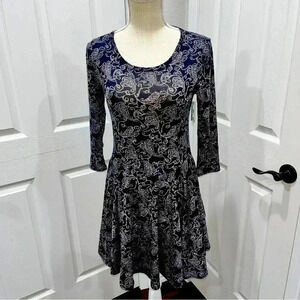 Dina be precious paisley fitted long sleeve mini dress light sweater fabric